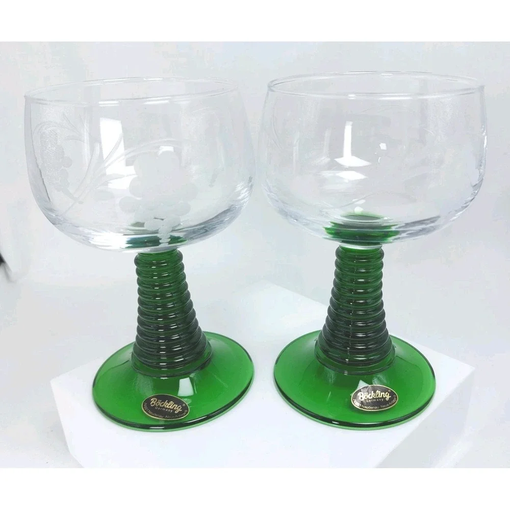 2 Vintage Böckling Roemer Wine Glasses Green Ribbed Stem Clear‎ Etched Grapevine